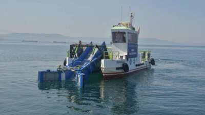 Bursa Büyükşehir’den deniz temizliği