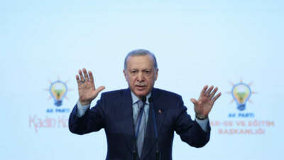 Cumhurbaşkanı Erdoğan’dan Özgür Özel’e Karikatür Tepkisi: “CHP’nin tuzağına düşmeyeceğiz”