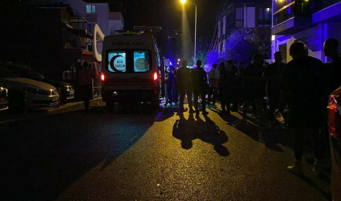 Kocaeli'nin İzmit ilçesinde gençler