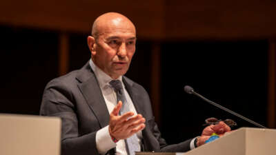 İzmir’de yolsuzluk soruşturması: Tunç Soyer tutuklandı