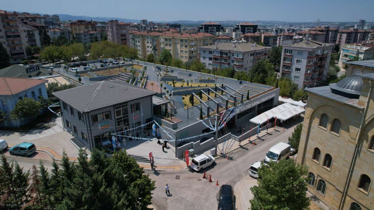 Nilüfer’de Kapalı Pazar ve yeni Muhtarlık hizmete açıldı