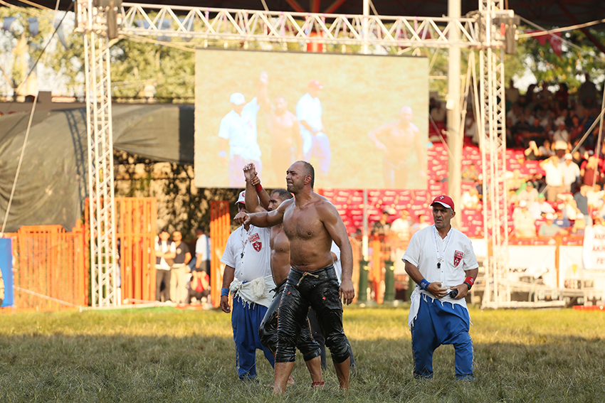 Kırkpınar’da çeyrek finalistler belli oldu