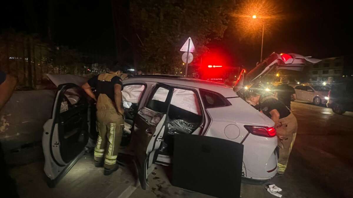 Kırmızı ışık ihlali ortalığı savaş alanına çevirdi: 2’si ağır 8 yaralı