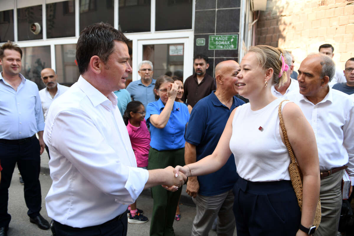 Başkan Erkan Aydın Küçükbalıklı’da vatandaşla buluştu