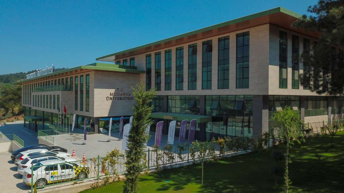 Mudanya Üniversitesi’nde 9 yeni bölüm daha açıldı