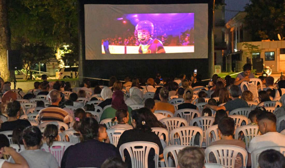 Osmangazi’de sinema geceleri Osmangazi Belediyesi’nin vatandaşların keyifli