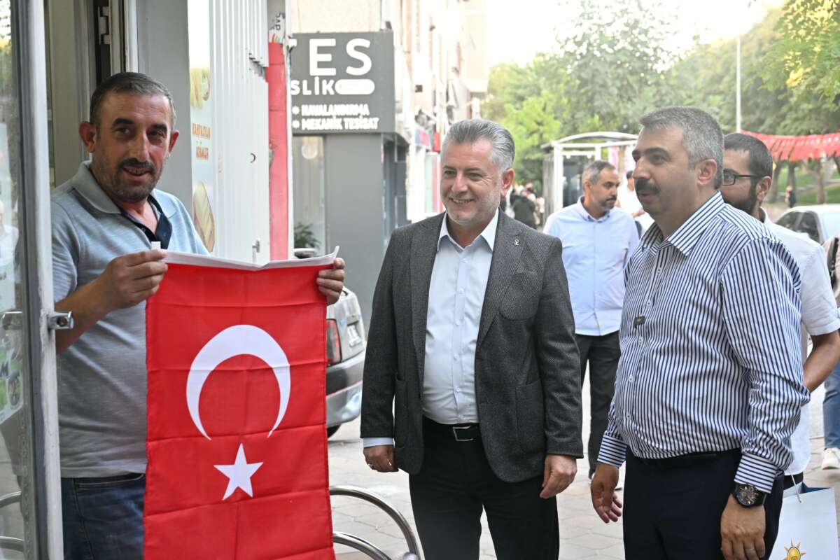 Yıldırım al bayraklarla donatıldı