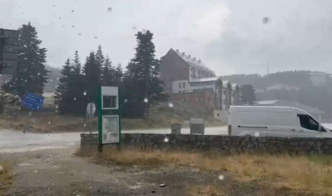 Uludağ 10 dakikalık yaz yağmuruyla serinledi Kavurucu sıcaklardan nasibini alan