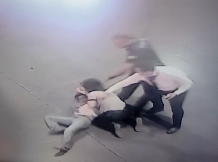 Bursa Şehirlerarası Otobüs Terminali'nde valizinin