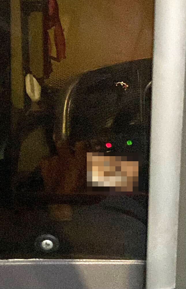 Otobüs şoförü seyir halinde müstehcen video izlerken yakalandı