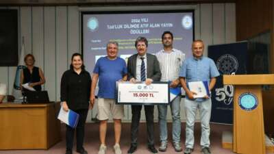 BUÜ’de başarılı akademisyenler ödüllendiriliyor