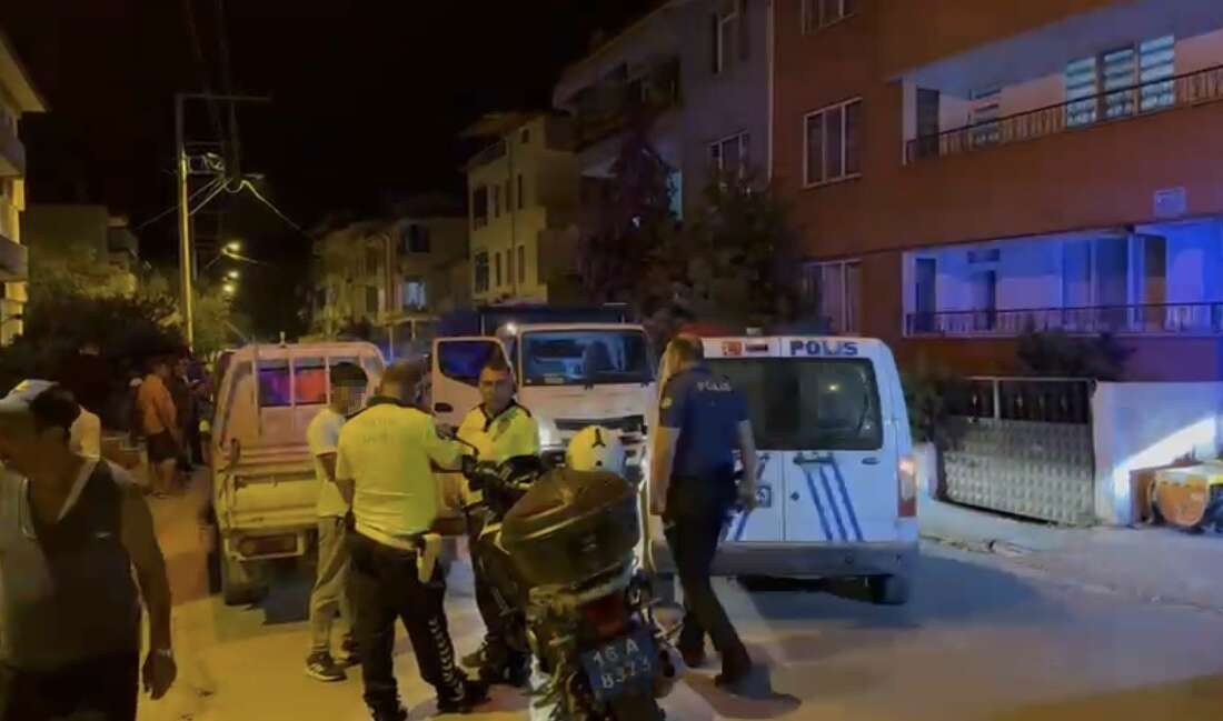 Kamyonetle gezerken polise yakalanan çocuk polis arabasına çarptı Bursa'nın İznik ilçesinde babasının