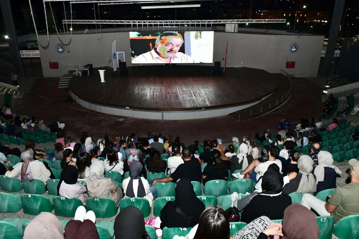 Kestel’de açık hava sinema keyfi tüm hızıyla sürüyor