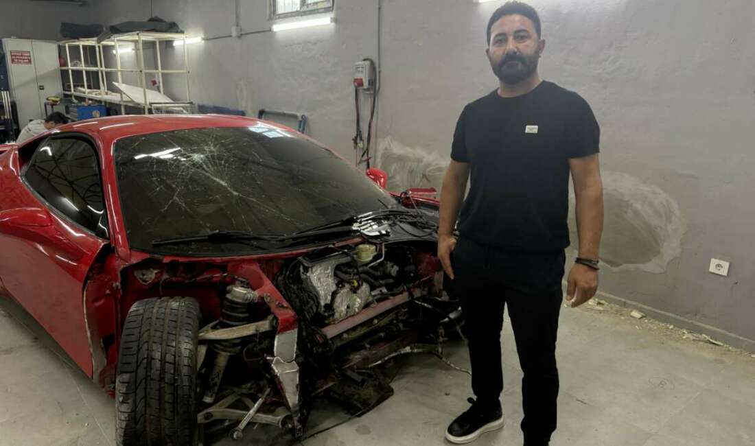 17 milyon liralık Ferrari kazasını yapan usta yaşananları anlattı İstanbul Büyükçekmece'de yaklaşık 17