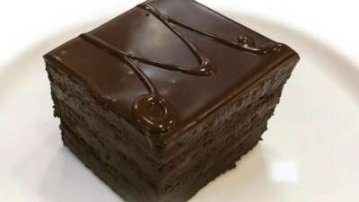 Asırlık pasta mahkemelik oldu