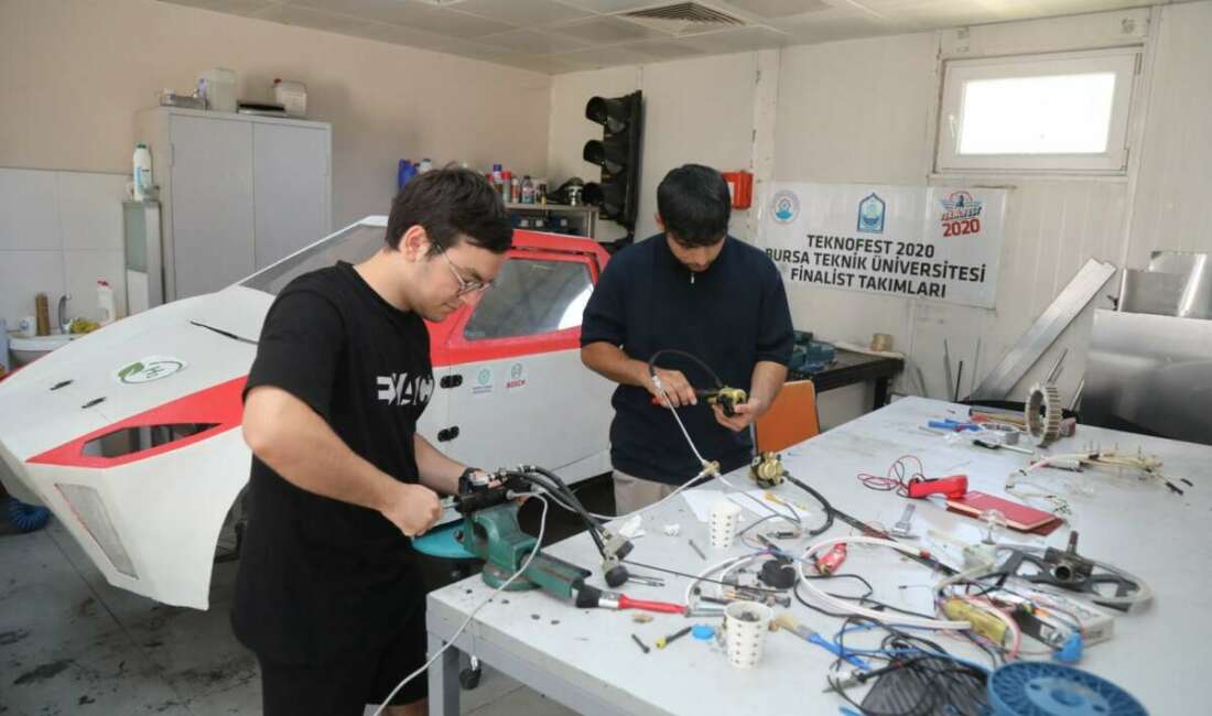BTÜ öğrencileri elektrikli ve hidrojenli araçlar üretiyor BTÜ öğrencileri, TEKNOFEST Uluslararası
