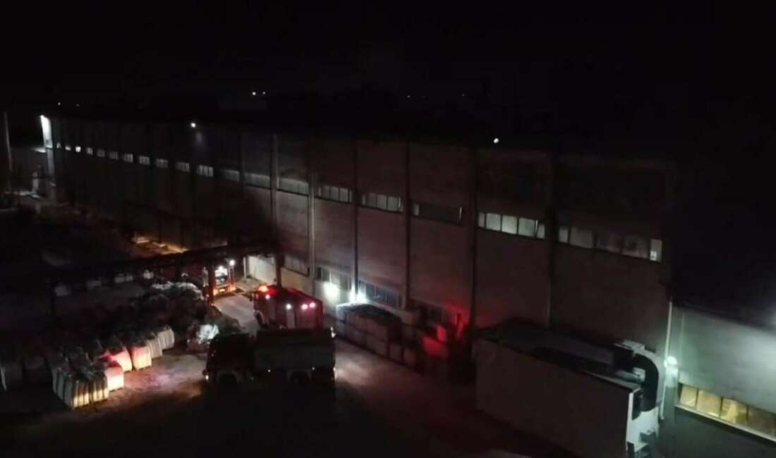 Balıkesir’de kağıt fabrikasında yangın Balıkesir Altıeylül ilçesi sınırlarında
