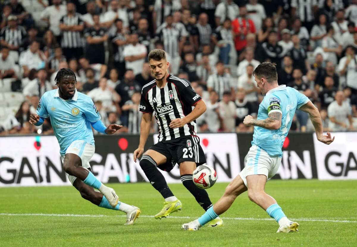 Beşiktaş, St. Patrick’s’i mağlup ederek play-off’a yükseldi