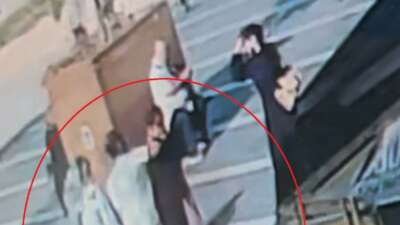 Bursa’da bıçakla husumetlisinin üzerine yürüyen