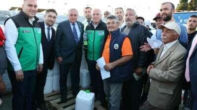 Bursa Büyükşehir’in “sıvı gübresi” çiftçiden tam not aldı