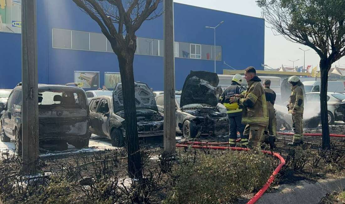Bursa'daki bir AVM'nin dış