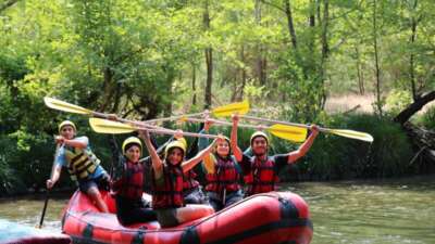 Bursa’da gençler rafting heyecanı yaşadı