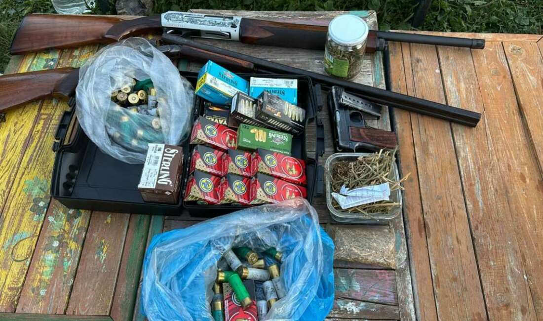 Bursa’da jandarmadan uyuşturucu operasyonu: Çok sayıda silah ve mühimmat da ele geçirildi Bursa’nın İznik ilçesinde uyuşturucu