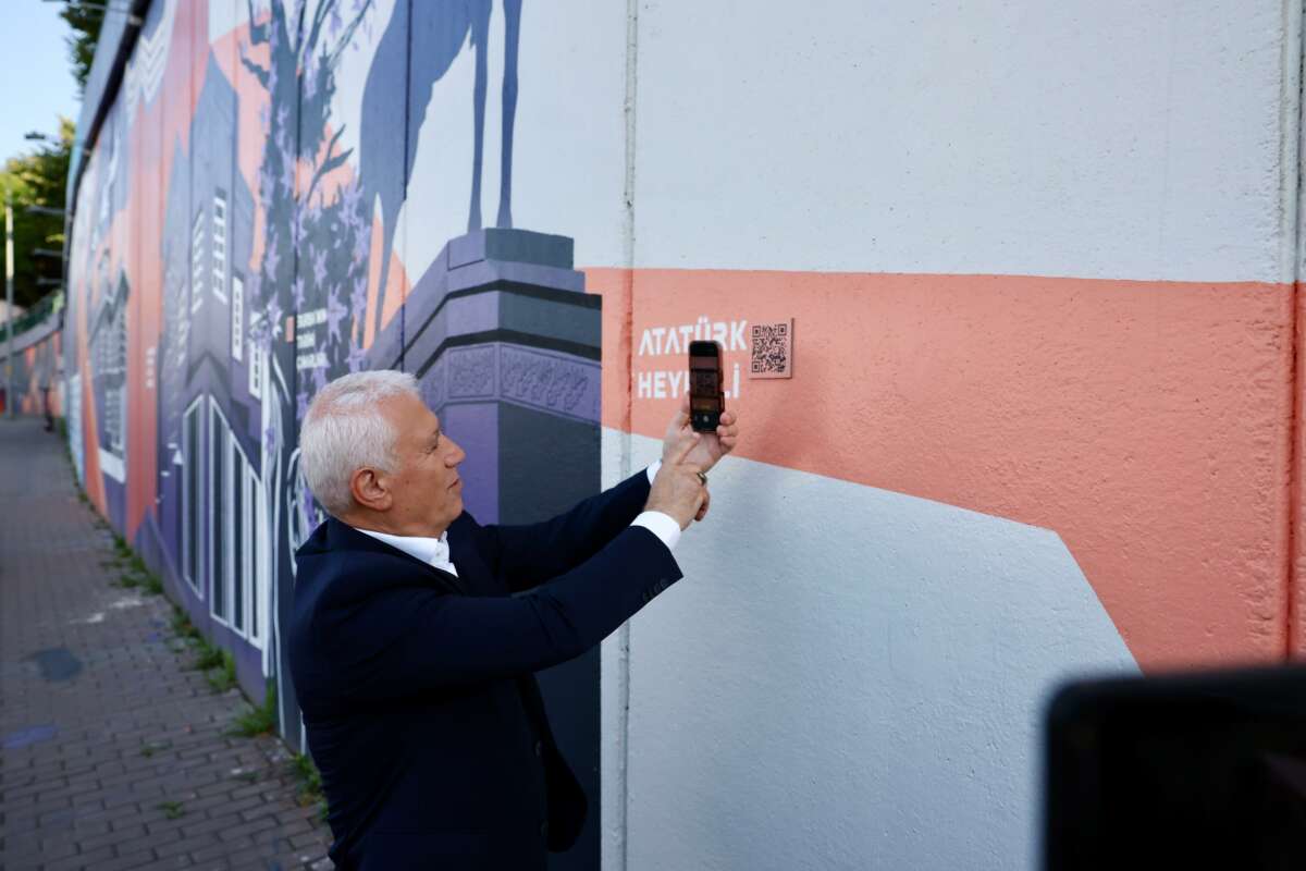 Bursa’nın turizm haritası duvarlarda canlanıyor