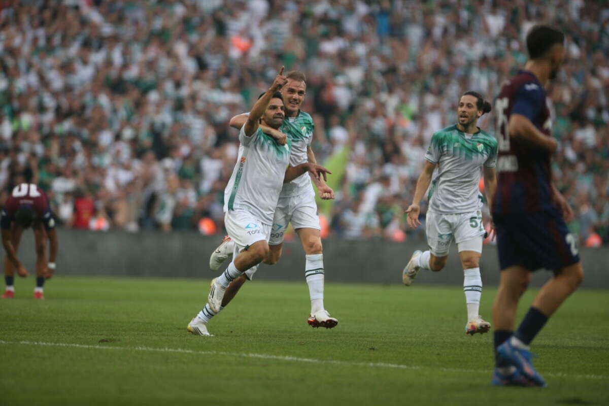 Bursaspor tek golle güldü: 2’de 2 yaptı!