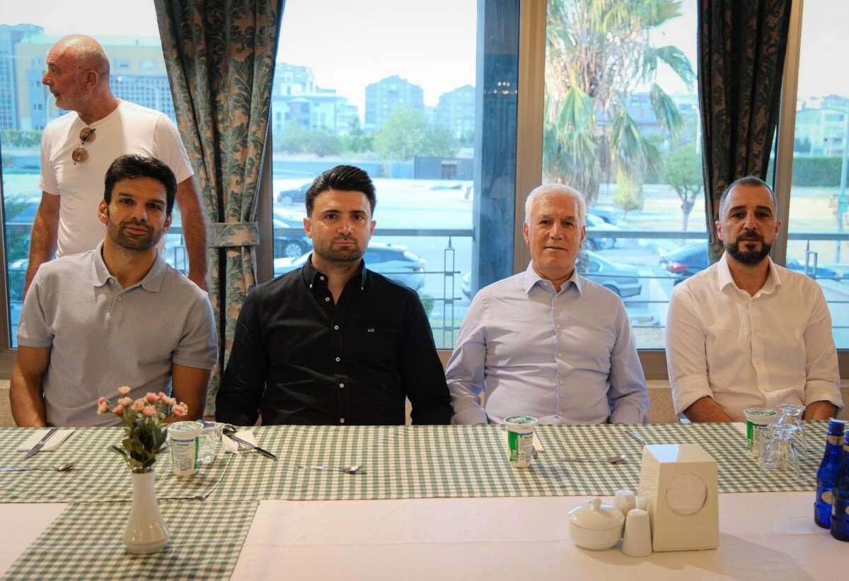 Büyükşehir Belediye Başkanı Mustafa Bozbey’den Bursaspor’a ziyaret