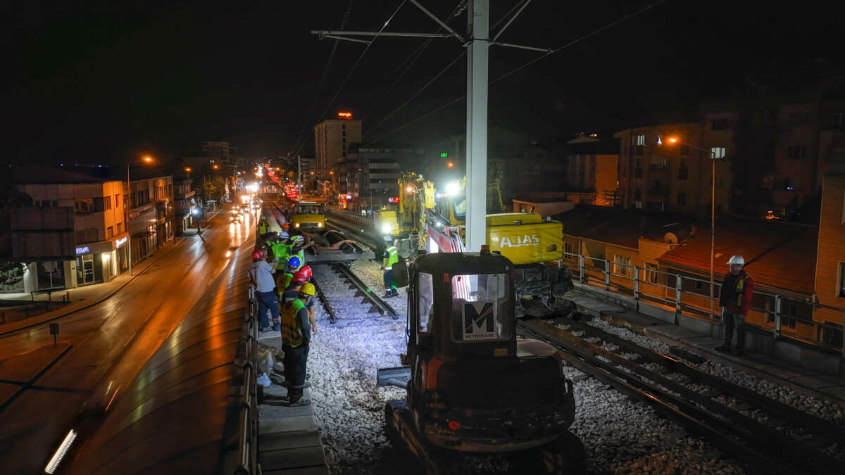 Büyükşehir’den raylarda konforlu ulaşım mesaisi