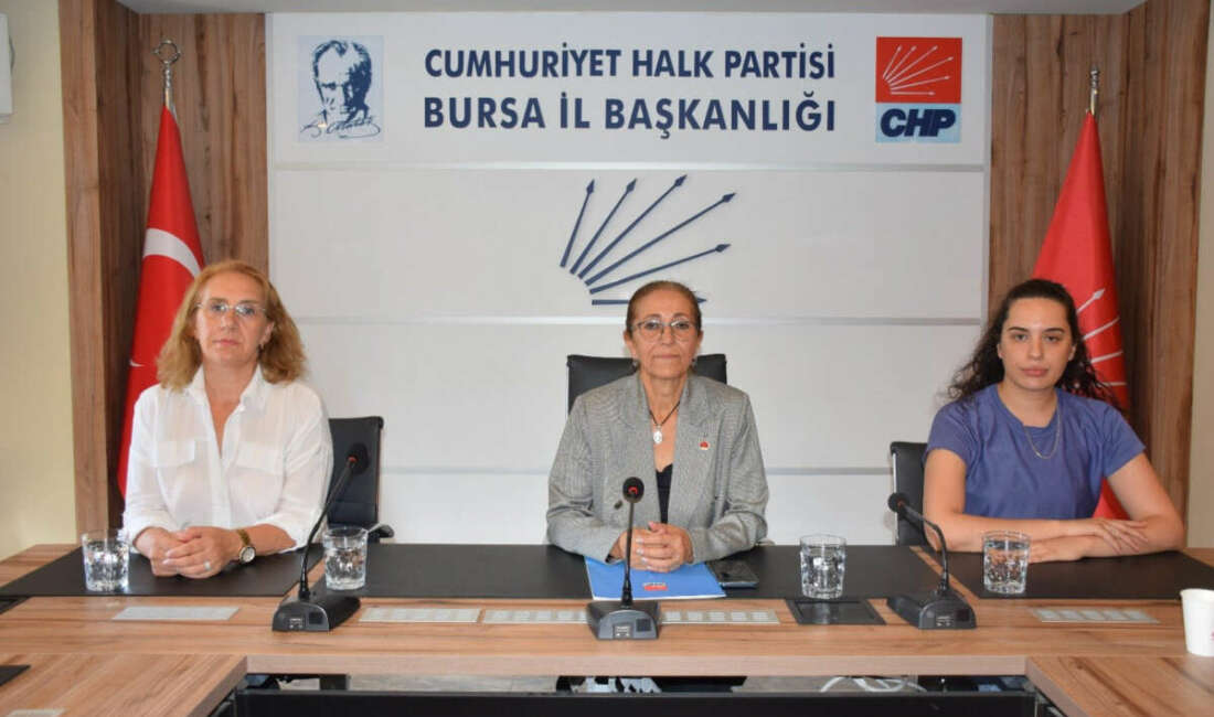 CHP Bursa İl Kadın Kolları’ndan kadın cinayetlerine tepki Cumhuriyet Halk Partisi Bursa