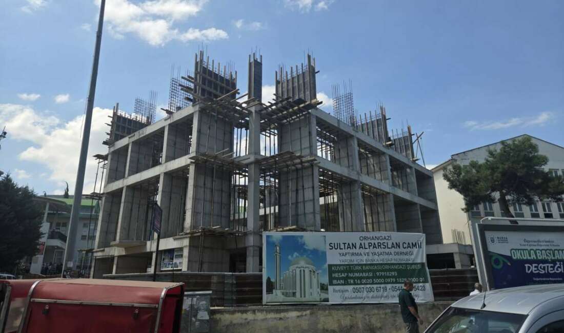 Cami inşaatından düşen işçi, hayatını kaybetti Bursa’nın Orhangazi ilçesinde cami