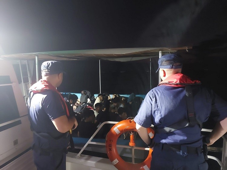 Çanakkale’nin Eceabat ilçesi açıklarında