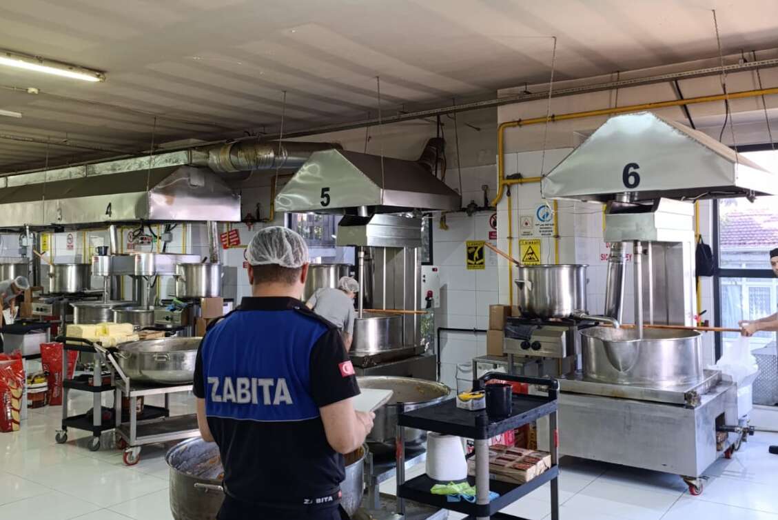 İnegöl Zabıta’dan pastane, tatlıcı ve dondurmacılara denetim