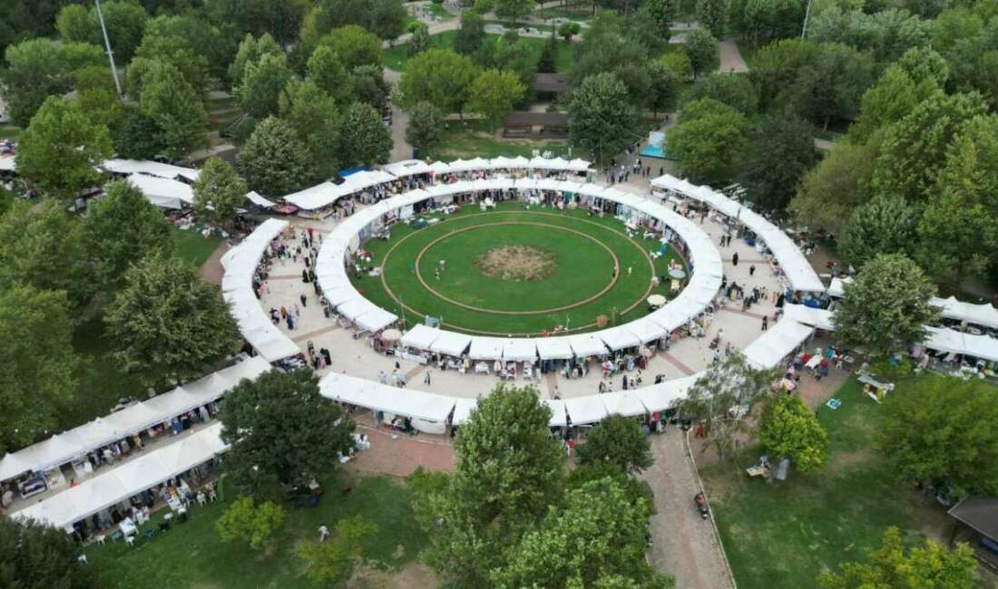 İnegöl'de 4.Hanımeli Alışveriş Şenliği'ne