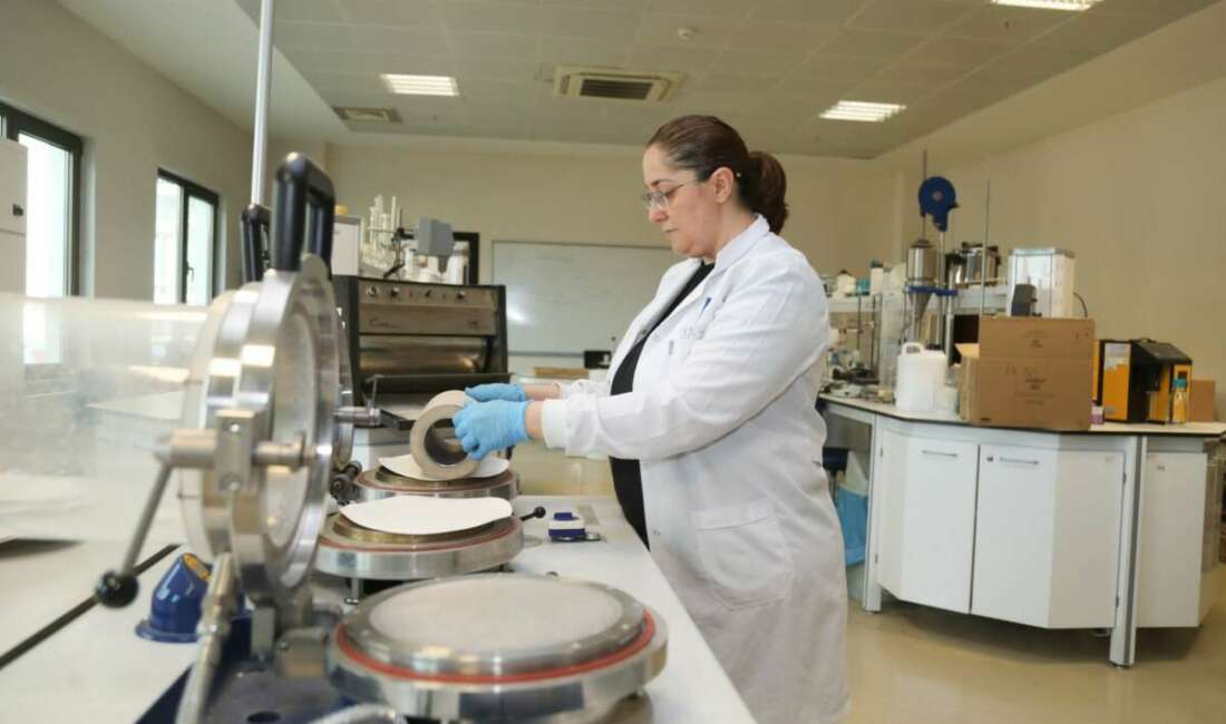 Bursa Teknik Üniversitesi (BTÜ) akademisyenleri,