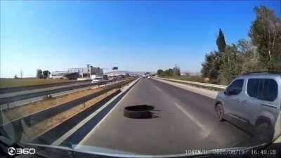 Bursa'nın Karacabey ilçesi yakınlarında anayolda