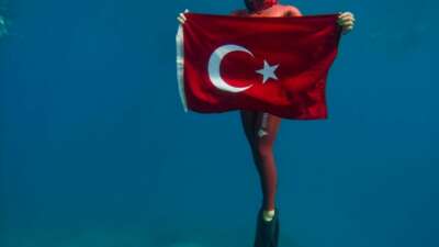  Milli sporcu Şahika Ercümen’den, zafer dalışı