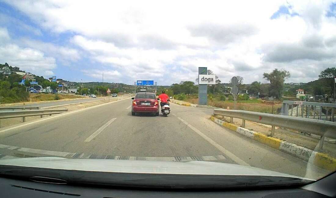 İstanbul'da motosiklet sürücüsünün bir