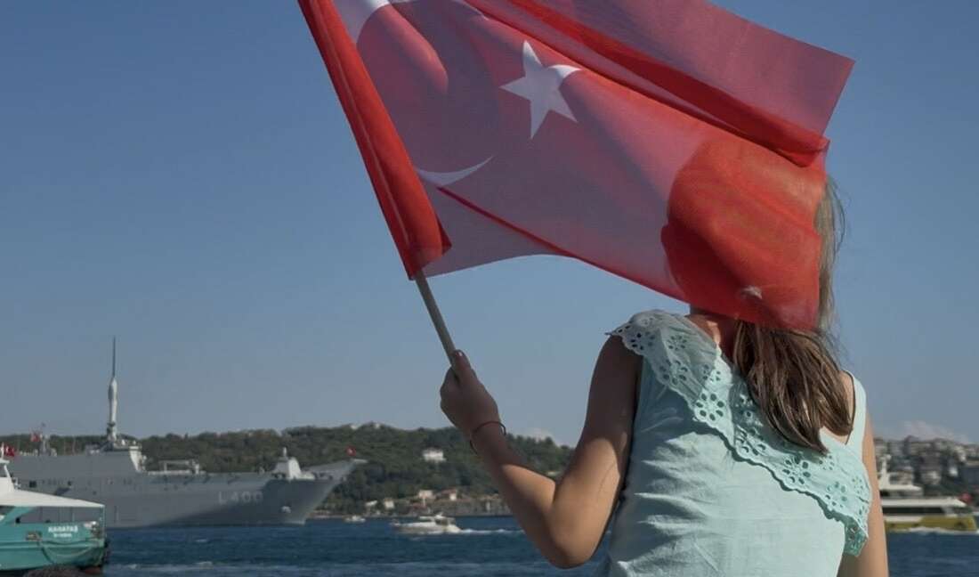 TCG Anadolu ve Savarona