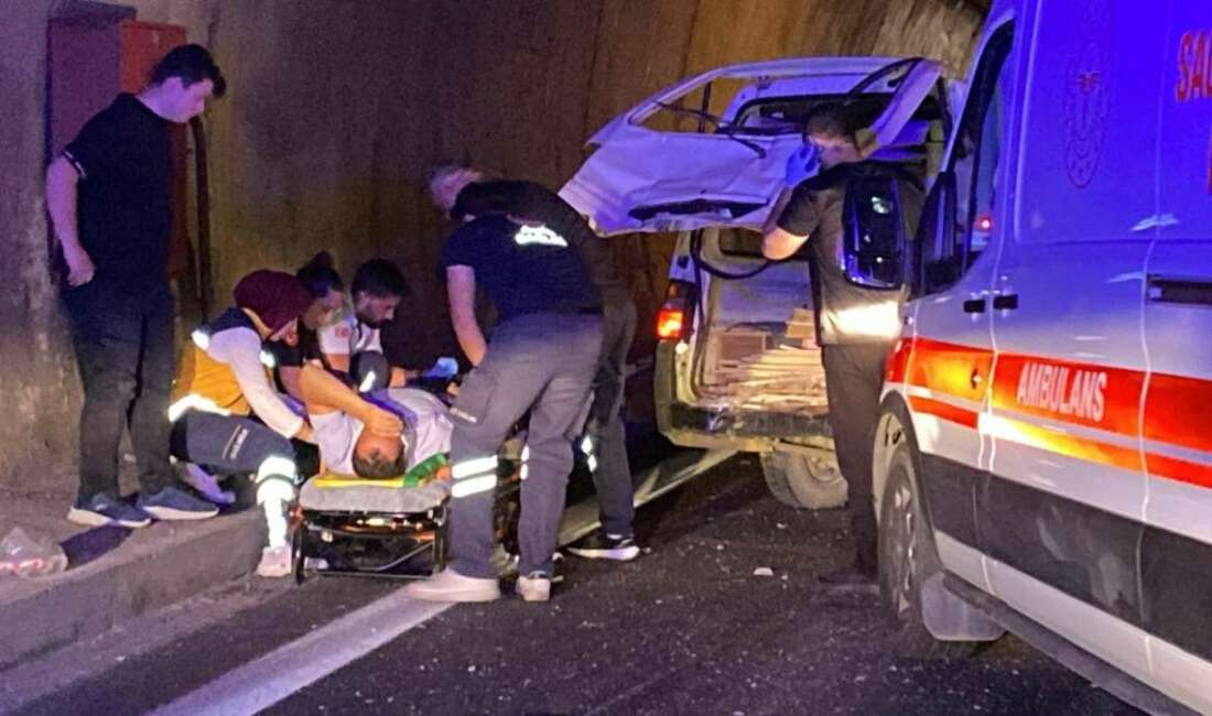 TEM Otoyolu’nda 7 araç kazaya karıştı: 5 yaralı TEM Otoyolu Kocaeli geçişinde