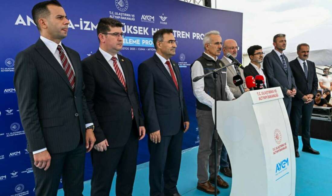 YHT ile Ankara-İzmir arası 3 buçuk saate düşecek Ulaştırma ve Altyapı Bakanı