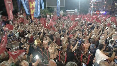 CHP Genel Başkanı Özel, Bayrampaşa’da düzenlenen mitingde konuştu