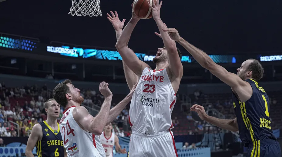 12 Dev Adam Çeyrek Finalde!