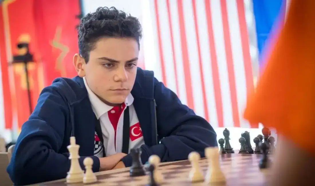 16 Yaşındaki Bursalı Ediz Gürel Dünya Şampiyonunu devirdi 2008 doğumlu genç satranççı