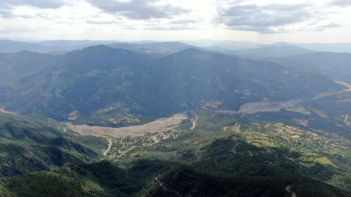 Üç ilin kesişim noktasında manzarasıyla mest eden zirve