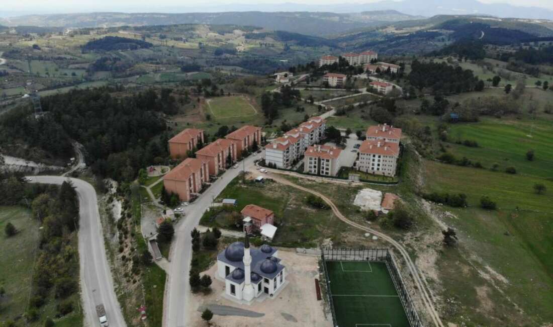 Bursa’da bir site bahçesinde