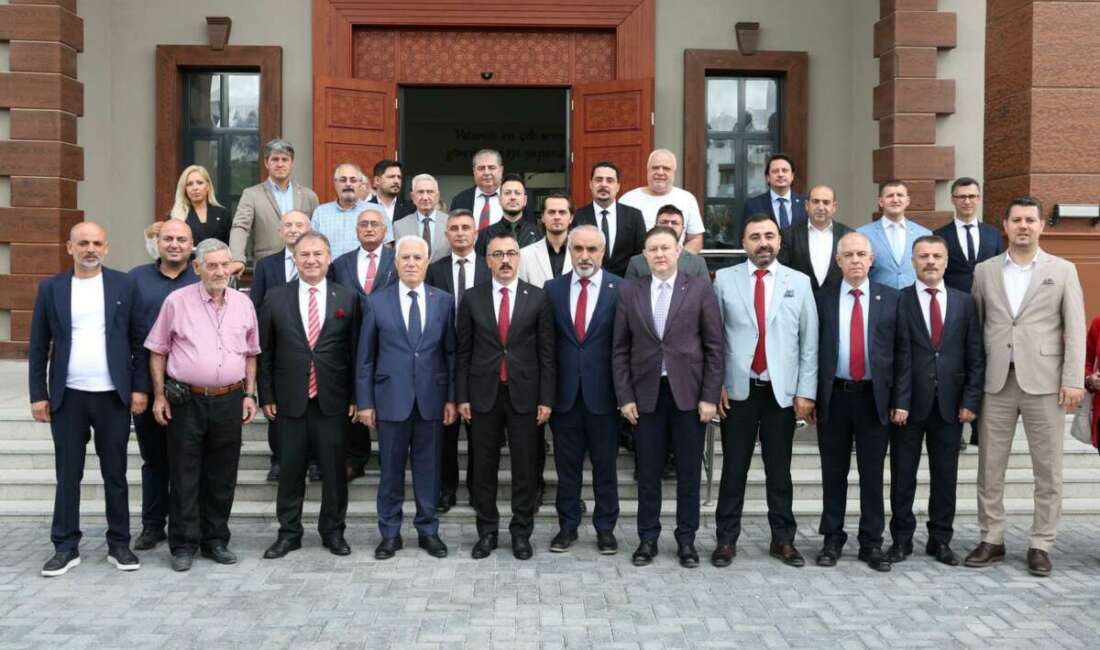 Başkan Bozbey, “Bursa’yı masa başında değil, halkımızla birlikte yönetiyoruz” Bursa Büyükşehir Belediye Başkanı