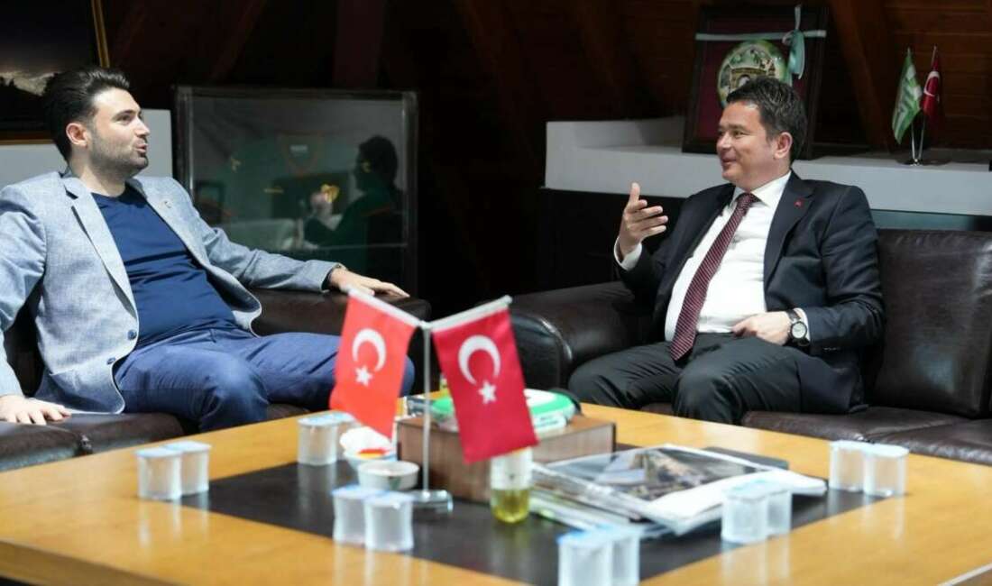 Başkan Erkan Aydın’dan Bursaspor’a ziyaret Osmangazi Belediye Başkanı Erkan